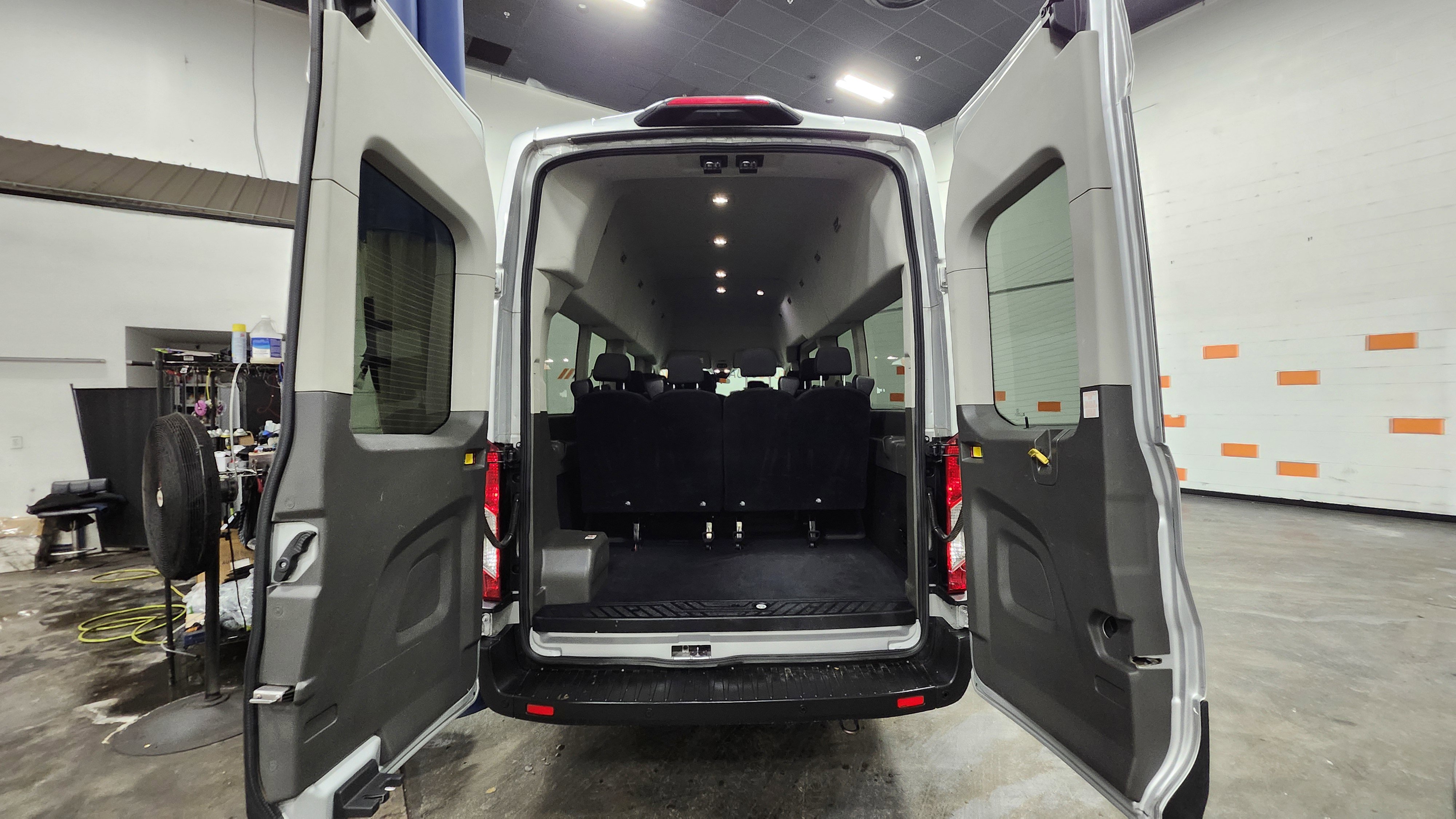 Used 2022 Ford Transit 350 XLT image 24