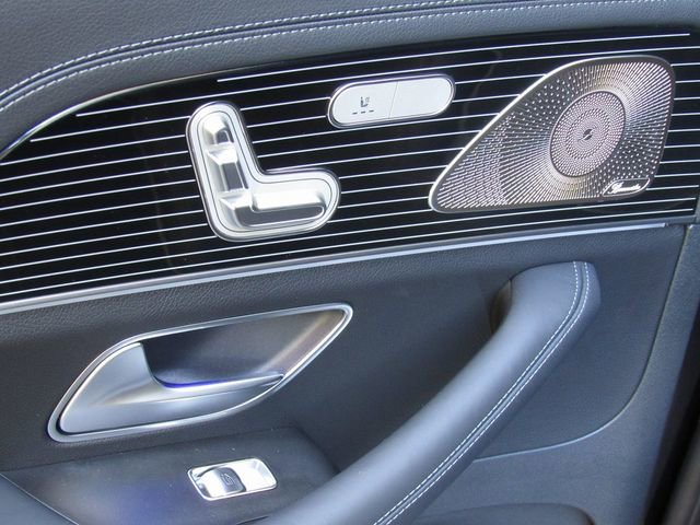 New 2026 Mercedes-Benz GLS 580 4MATIC image 16