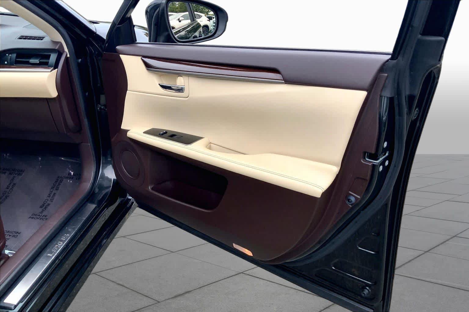 Used 2017 Lexus ES 350 FWD image 23