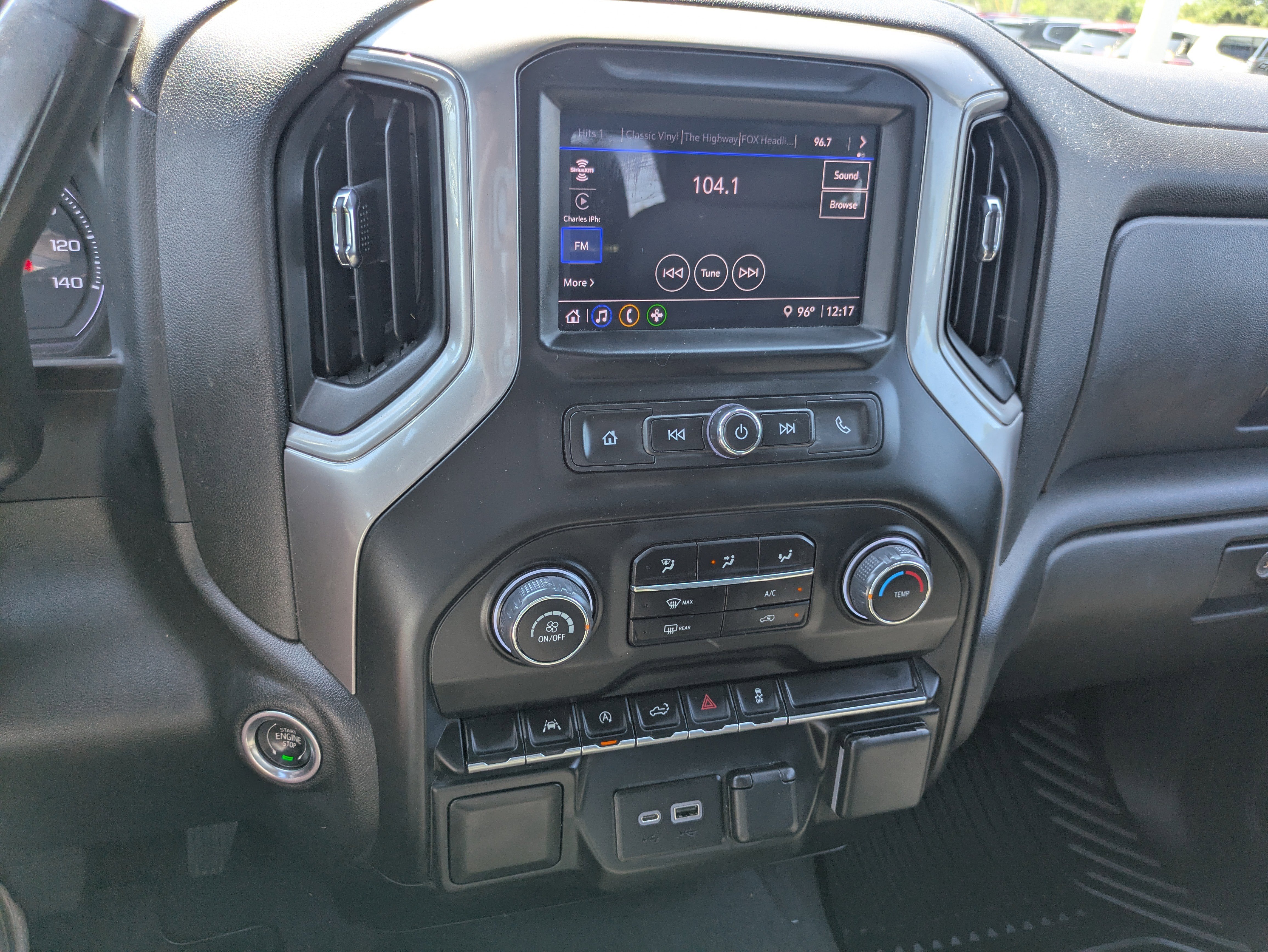 Used 2023 Chevrolet Silverado 1500 Custom image 17