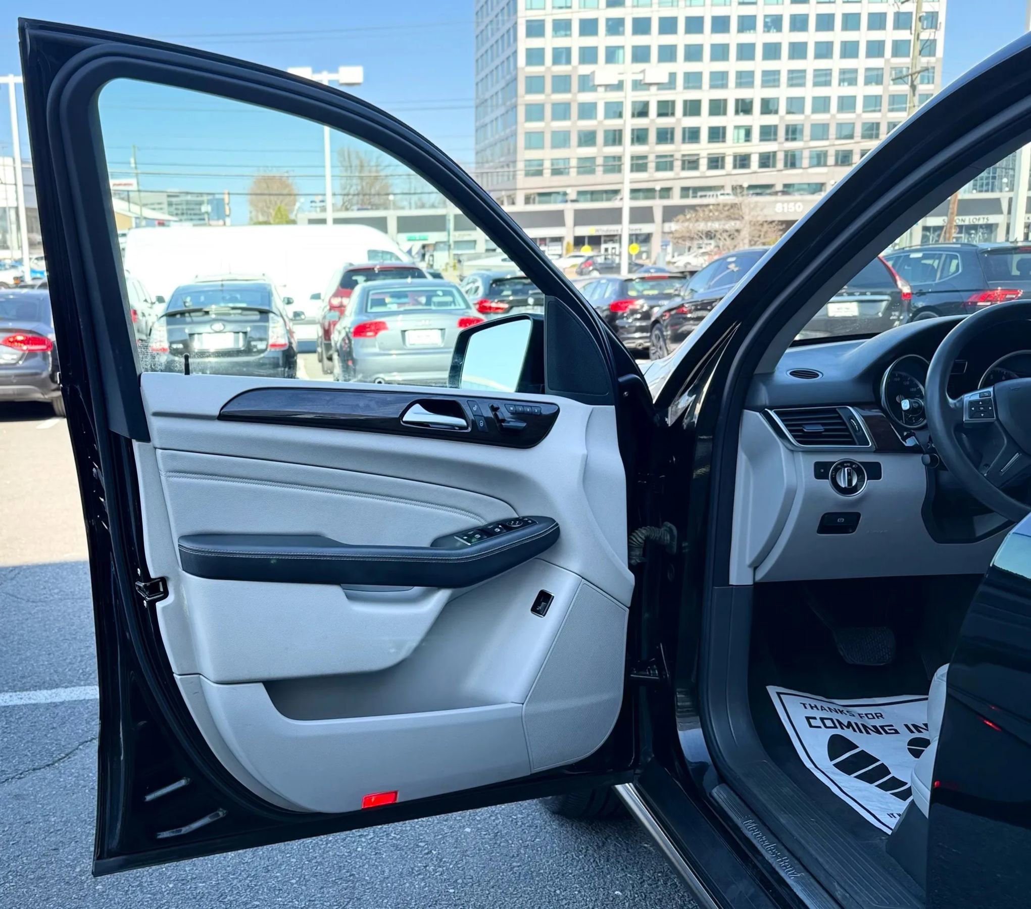 Used 2014 Mercedes-Benz ML 350 4MATIC w/ Premium 1 Package image 9