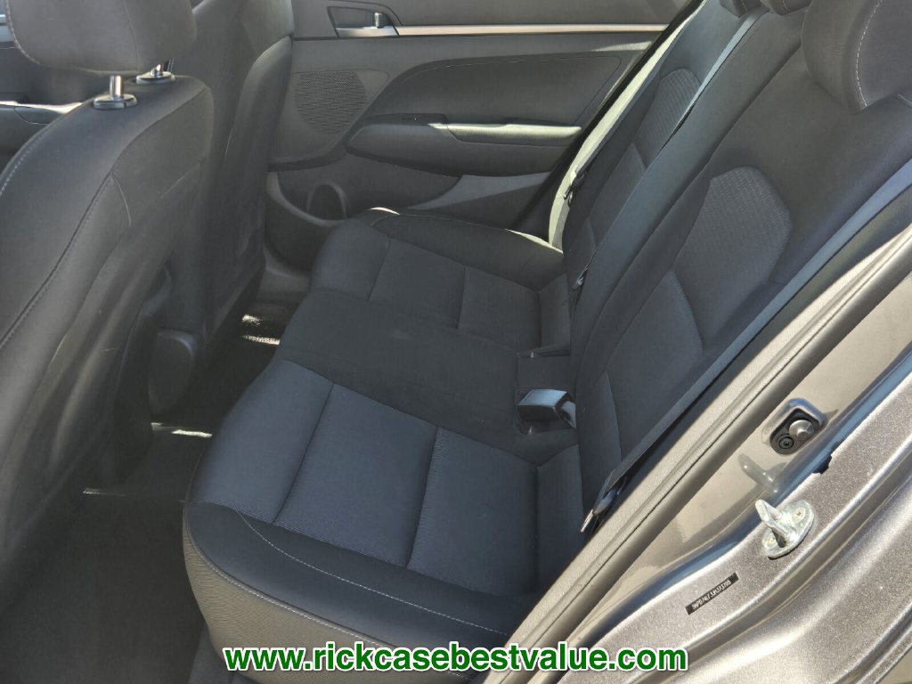 Used 2018 Hyundai Elantra SE w/ SE Connectivity Package 04 FWD image 10