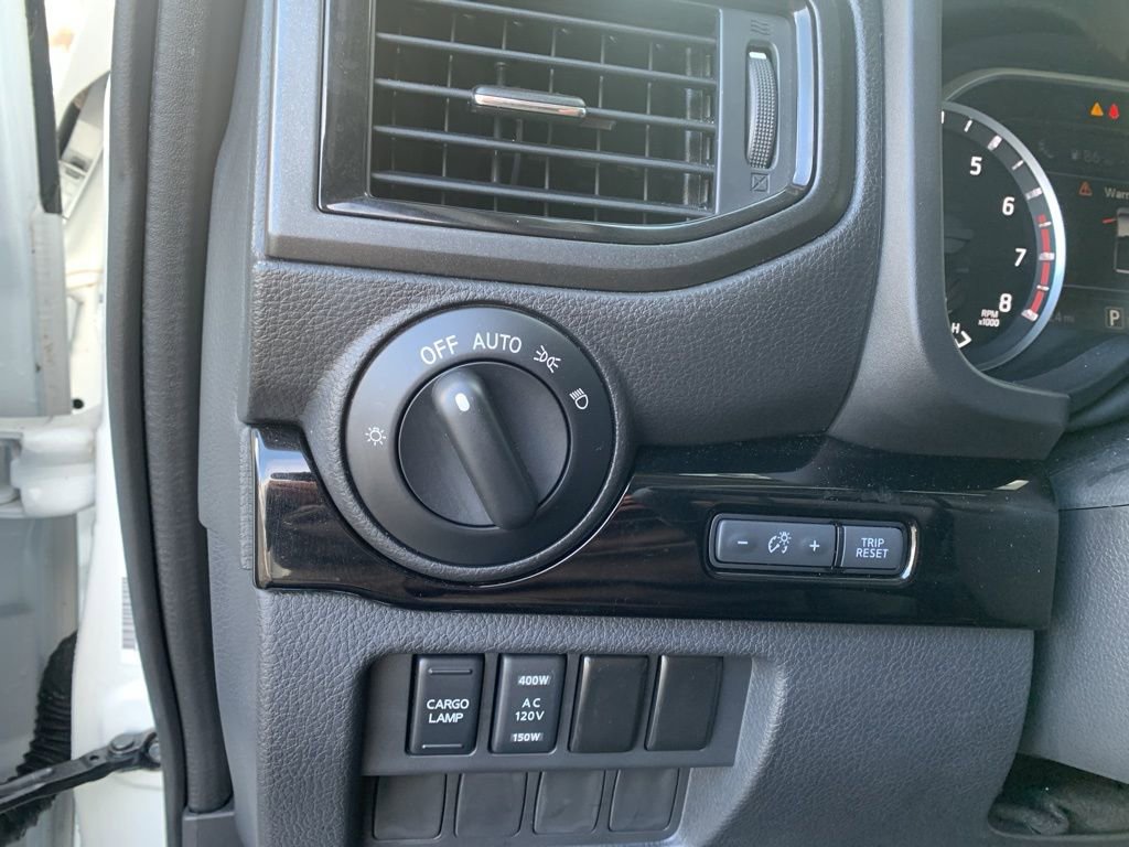 Certified 2023 Nissan Titan SV w/ SV Convenience Package image 12