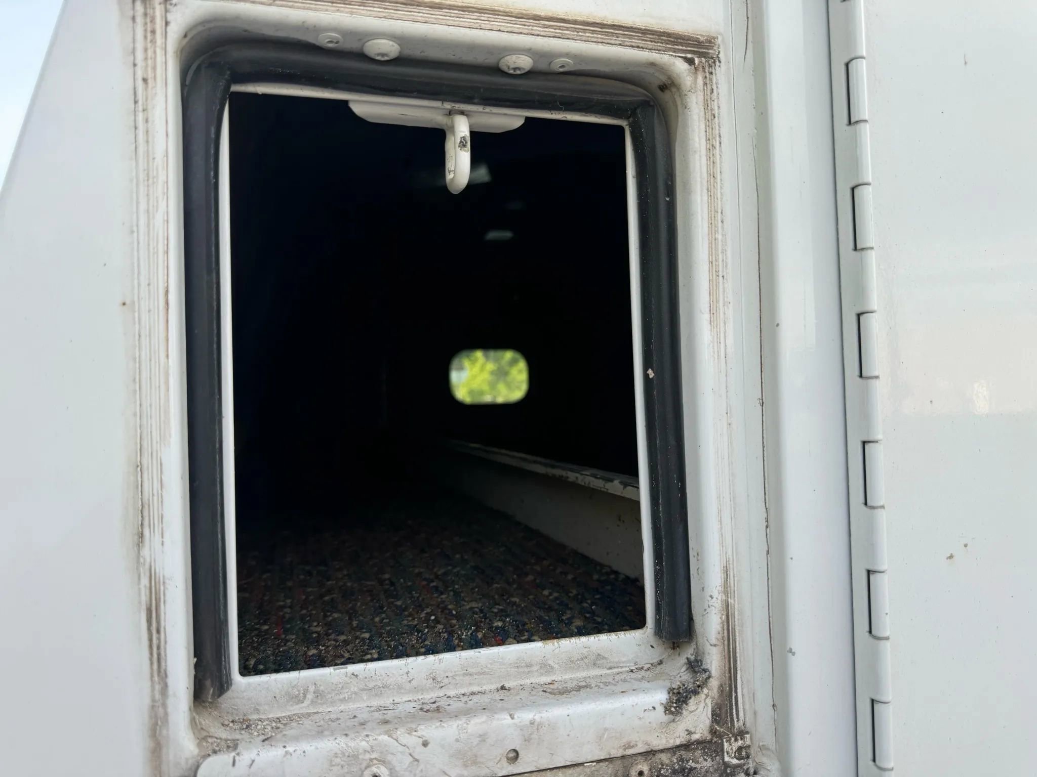 Used 2012 Ford E-350 and Econoline 350 Super Duty w/ Class I Trailer Tow Pkg image 26