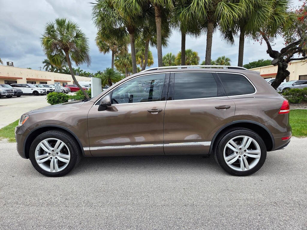 Used 2013 Volkswagen Touareg Executive AWD/4WD image 5