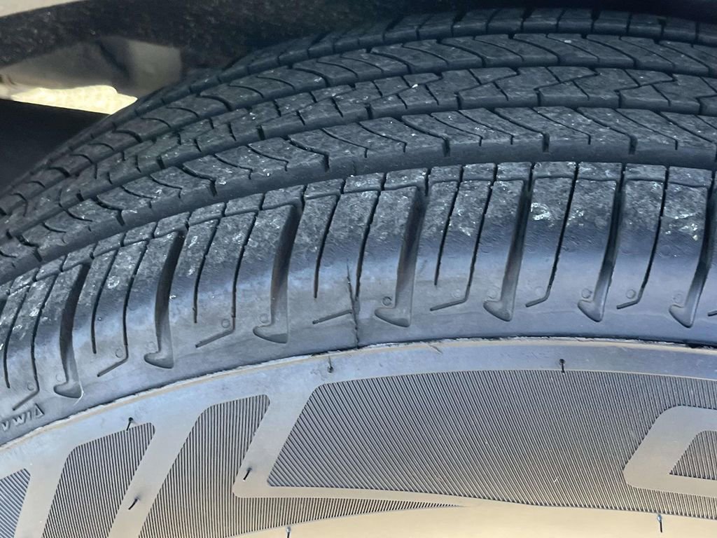 Used 2016 Honda CR-V LX image 12