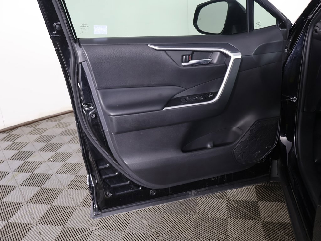 Used 2024 Toyota RAV4 AWD Hybrid image 20
