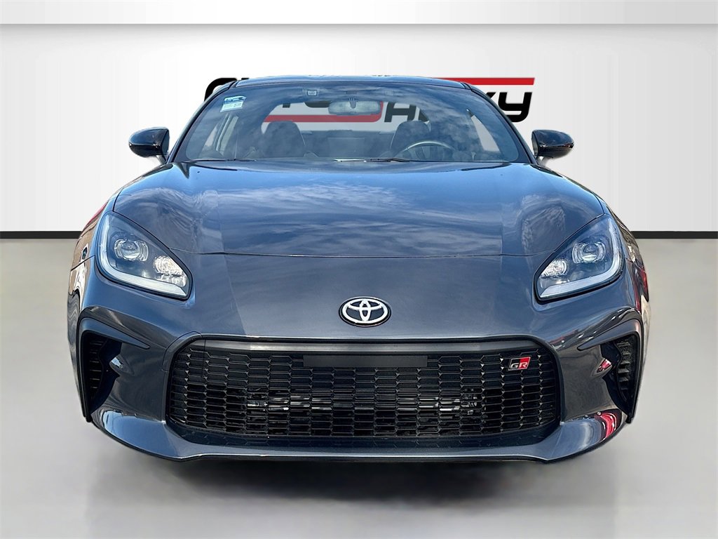 Used 2025 Toyota GR86 Premium image 2