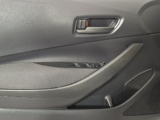 Used 2022 Toyota Corolla LE w/ Carpet Mat Package (TMS) FWD image 14