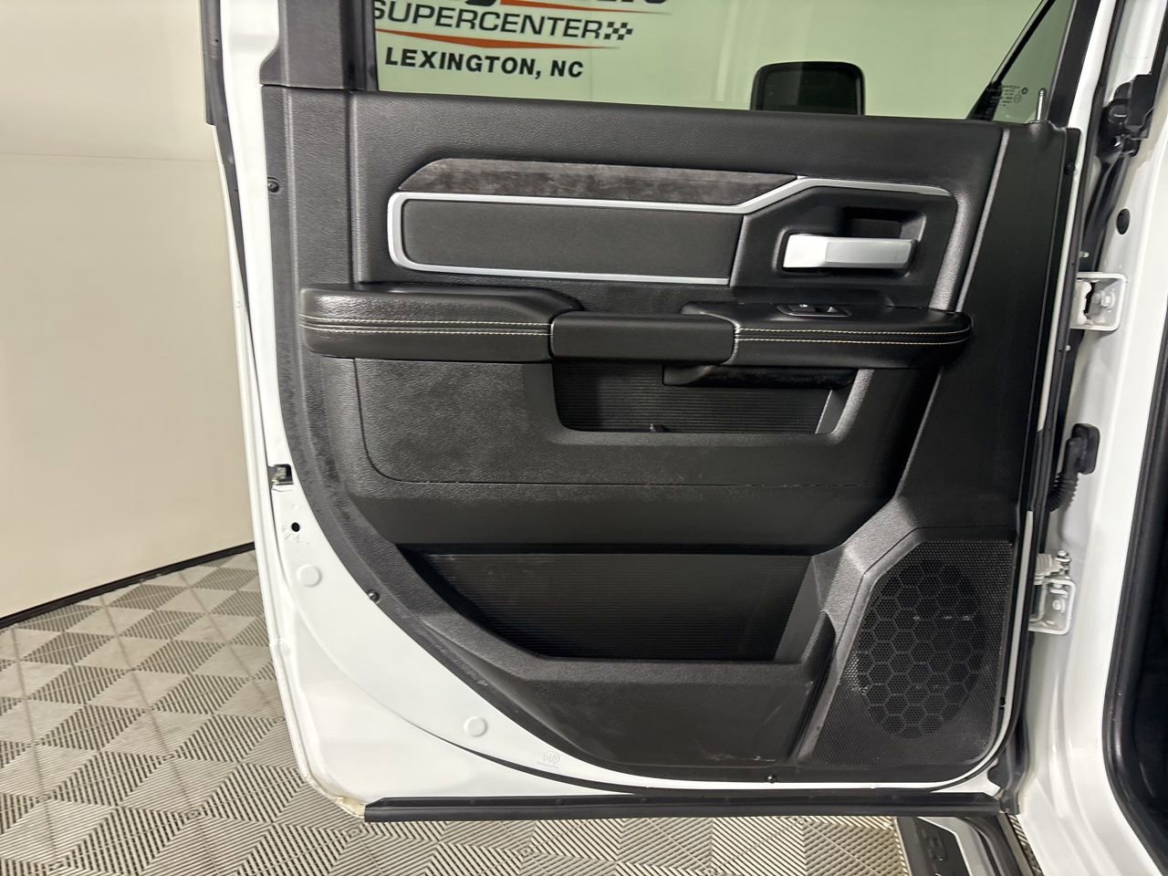 Used 2024 RAM 3500 Big Horn image 20