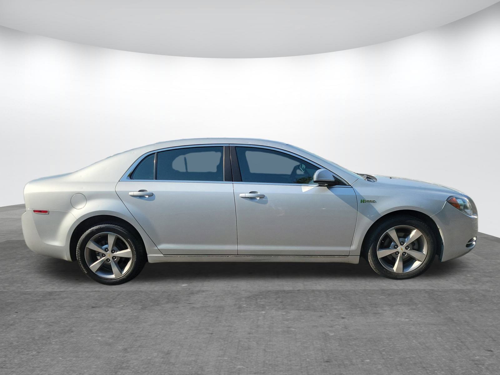 Used 2010 Chevrolet Malibu Hybrid image 17