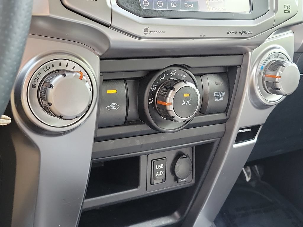 Used 2016 Toyota 4Runner SR5 AWD/4WD image 17
