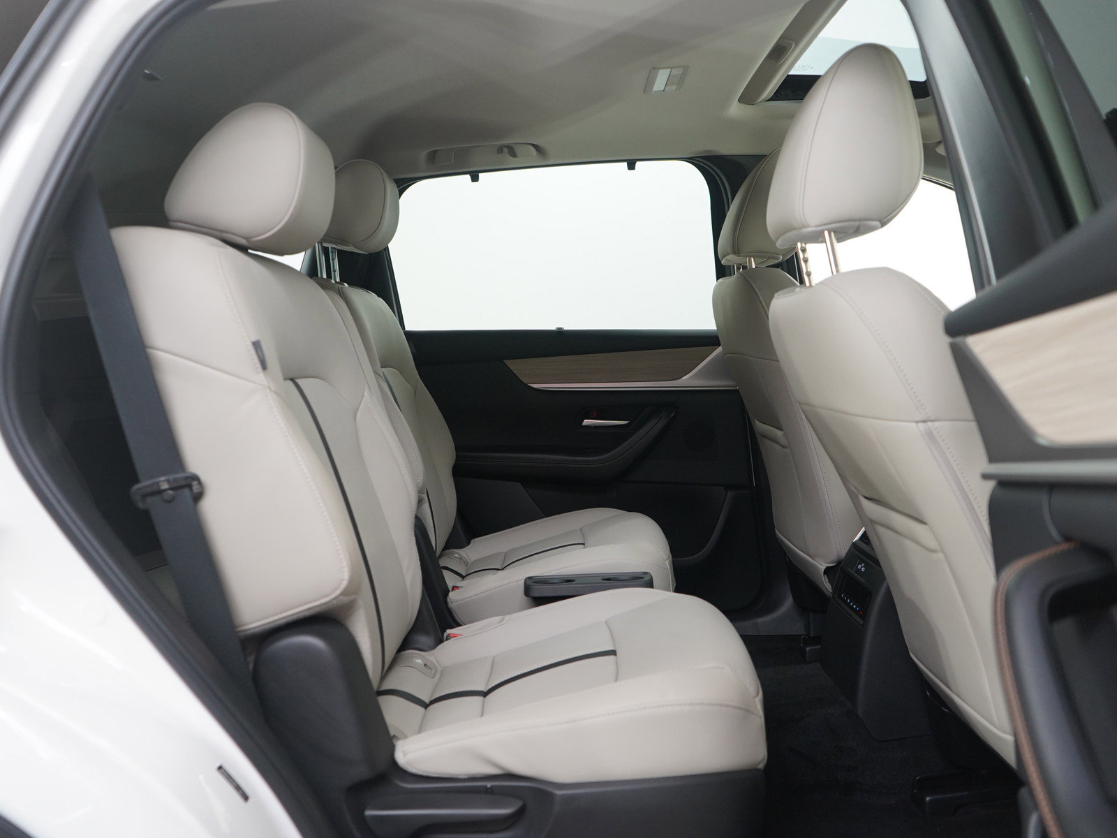 Certified 2024 MAZDA CX-90 3.3 Turbo w/ Preferred Plus image 13