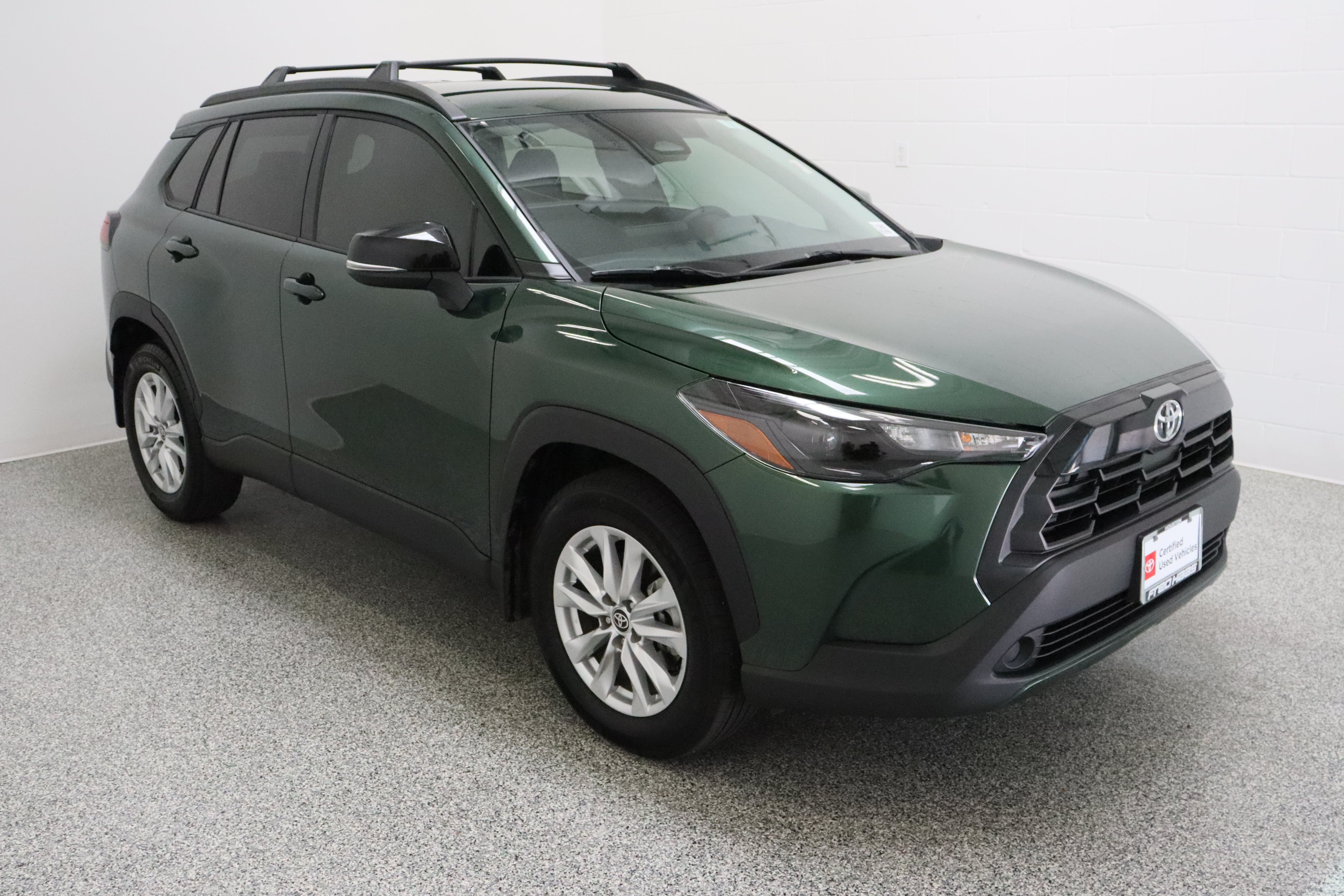 Certified 2026 Toyota Corolla Cross LE FWD image 4