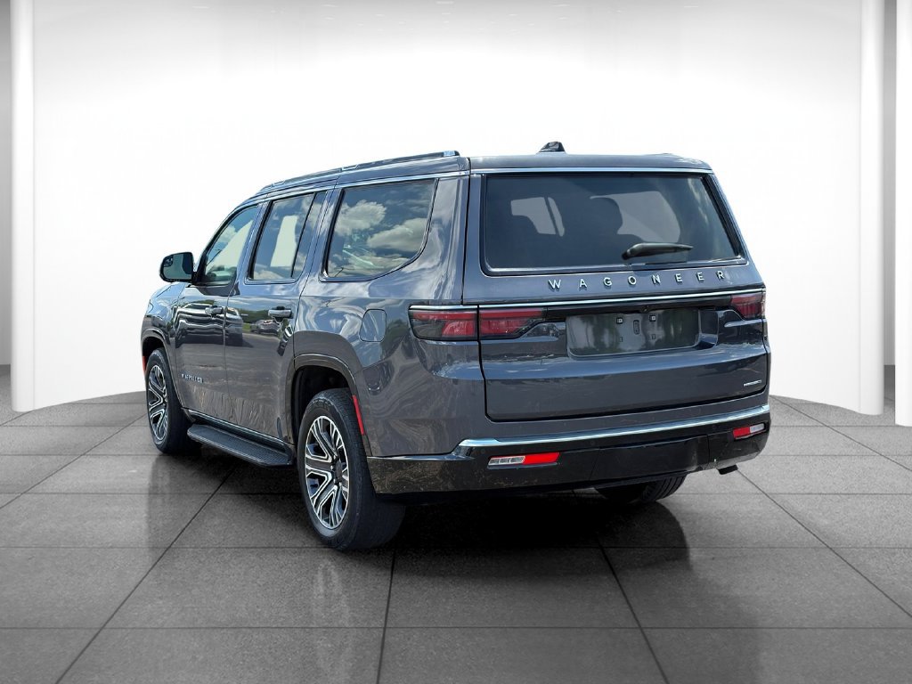 Used 2024 Jeep Wagoneer Series II w/ Flexible Seating Group AWD/4WD image 5