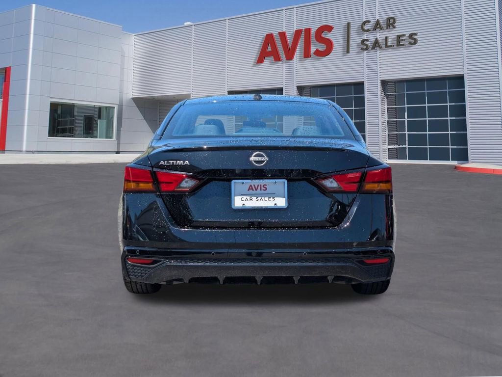 Used 2025 Nissan Altima 2.5 SV image 7