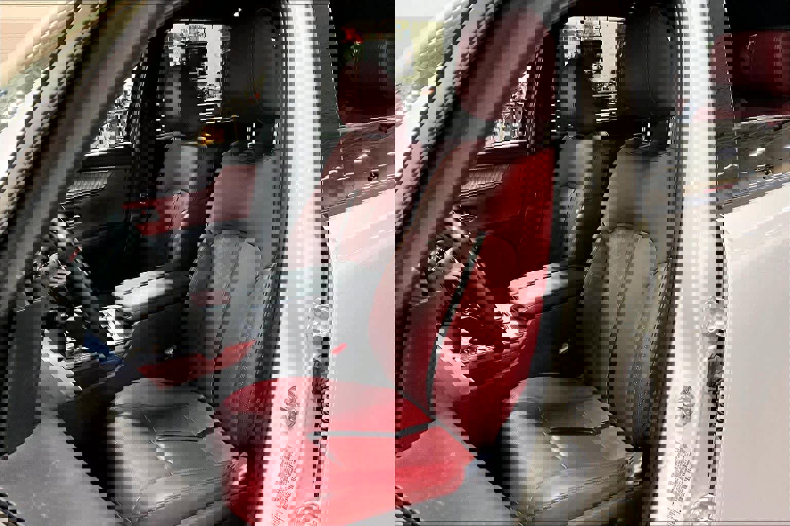 Used 2025 MAZDA CX-70 Plug-In Hybrid w/ Premium Plus image 9