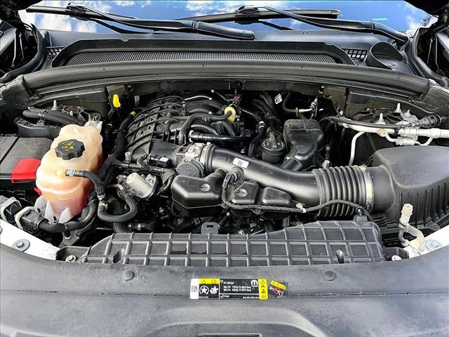Used 2023 Jeep Grand Cherokee L Limited RWD image 11