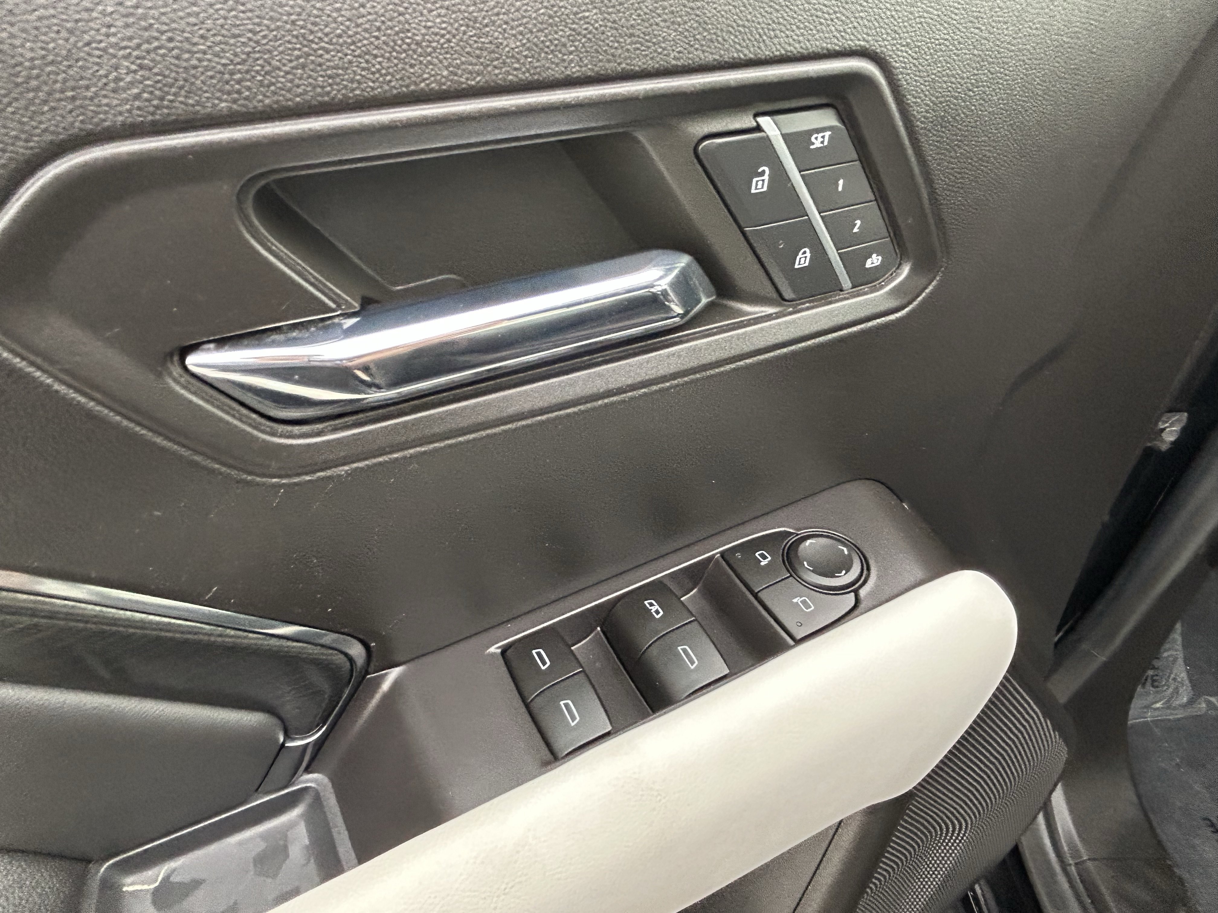 Used 2023 GMC Canyon AT4X AWD/4WD image 18