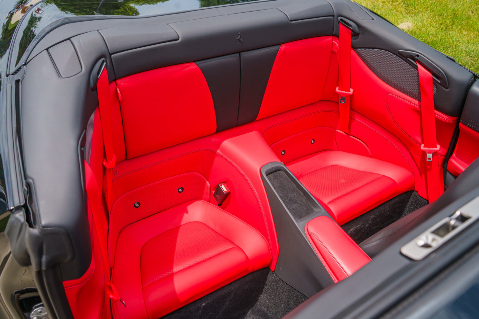 Used 2019 Ferrari Portofino RWD image 54