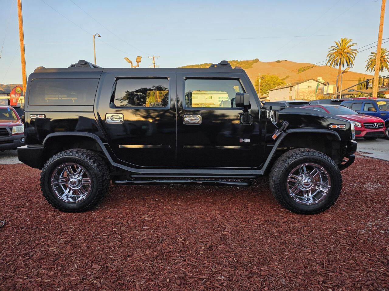 Used 2005 HUMMER H2 image 4