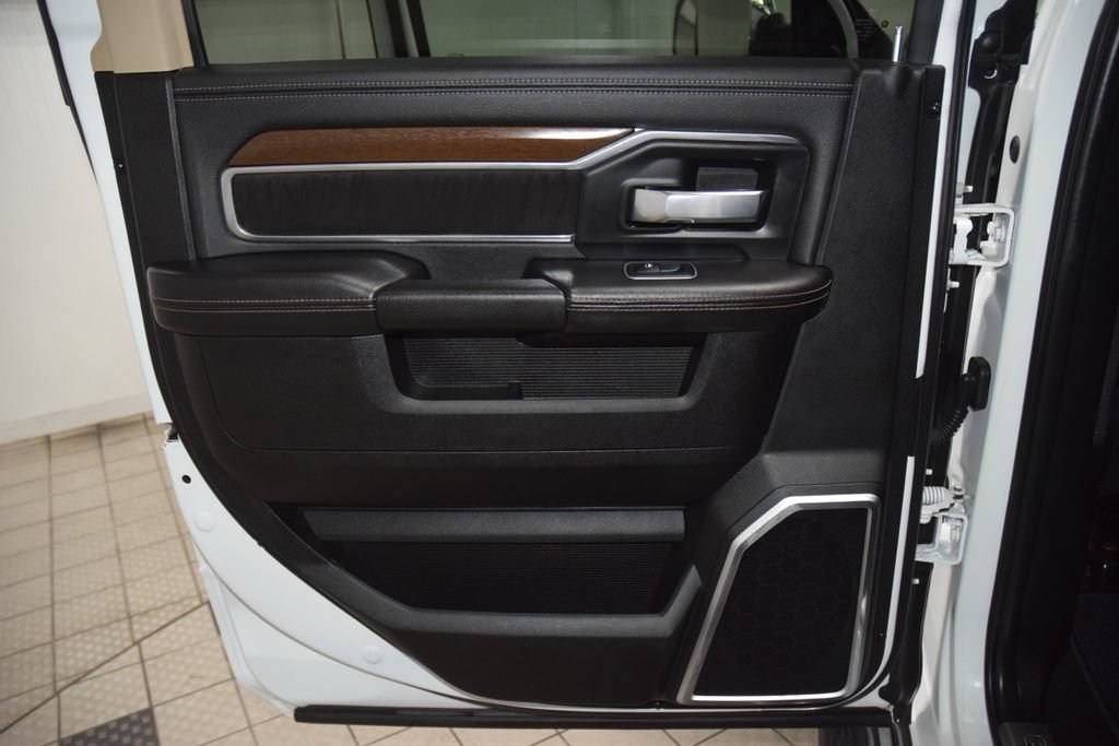 Used 2022 RAM 3500 Laramie AWD/4WD image 45