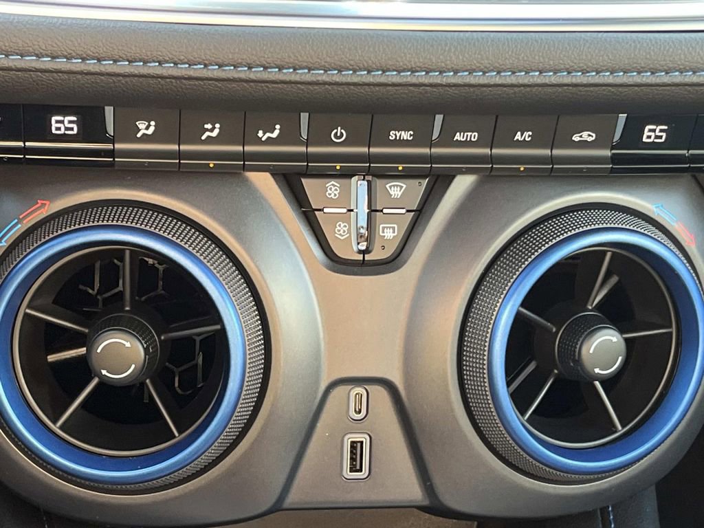 Certified 2023 Chevrolet Blazer RS w/ Driver Confidence II Package image 23