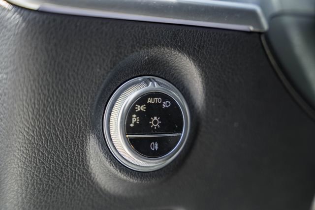 Used 2023 Mercedes-Benz C 300 4MATIC Sedan image 40