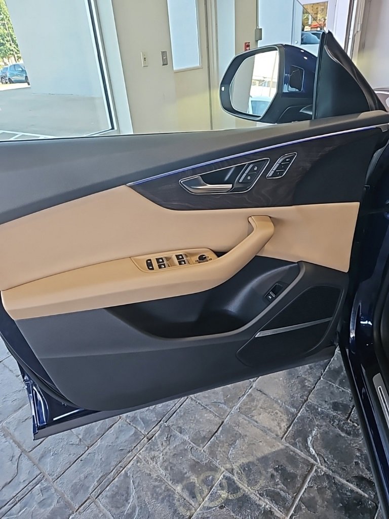 Used 2022 Audi Q8 Premium Plus w/ Premium Plus Package image 27