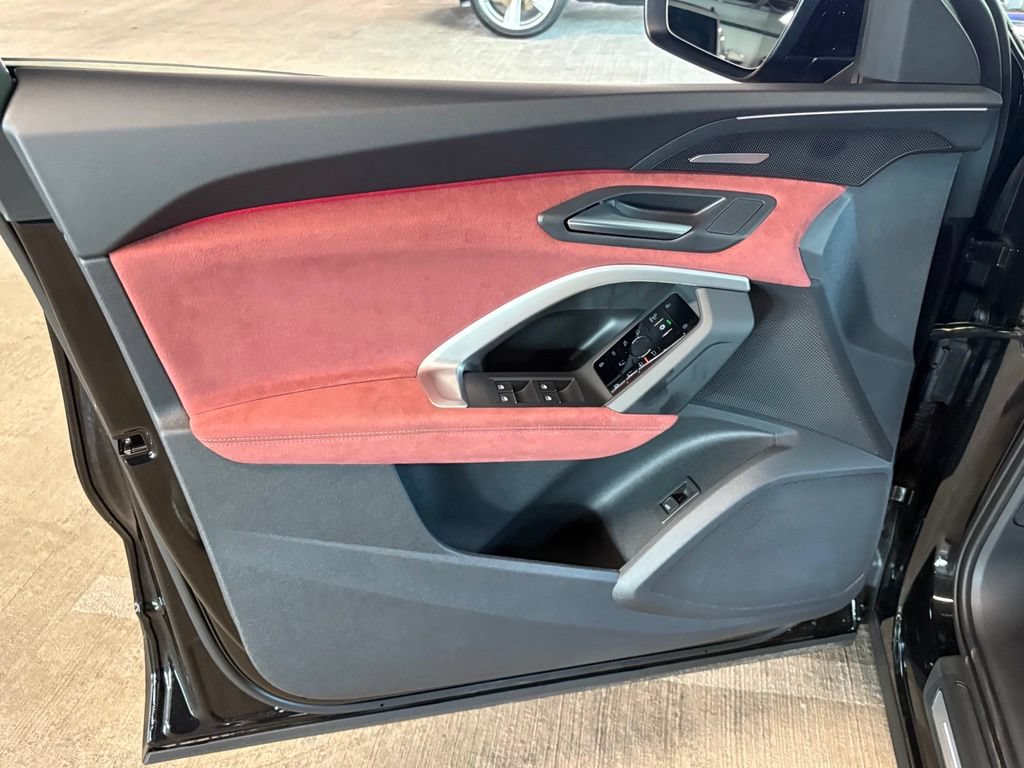 New 2026 Audi SQ5 Prestige AWD/4WD image 19