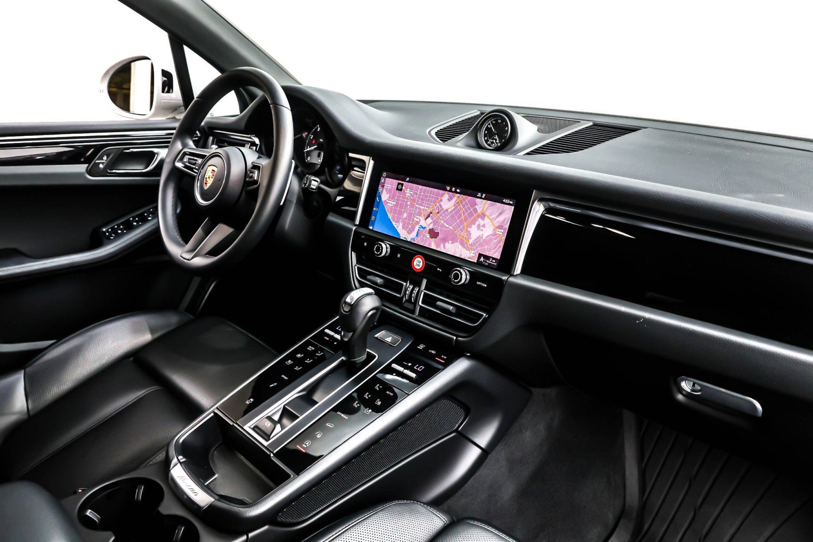 Used 2024 Porsche Macan S image 16