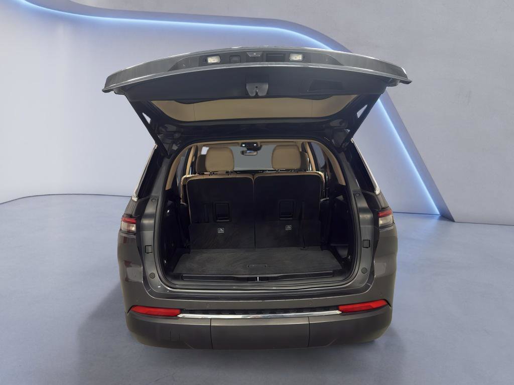 Used 2021 Jeep Grand Cherokee L Limited image 11