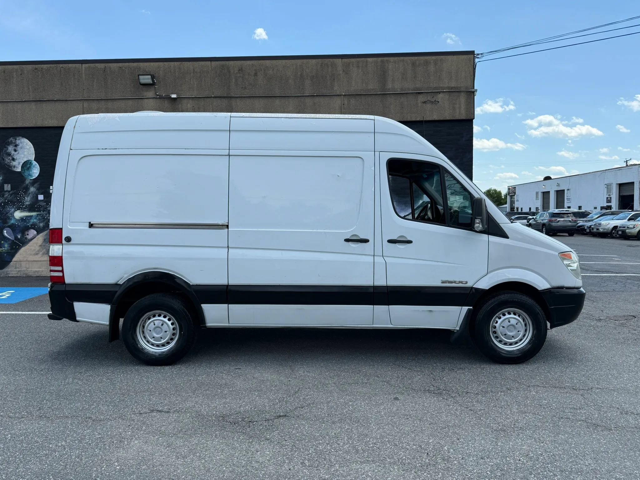 Used 2008 Dodge Sprinter 2500 RWD image 19