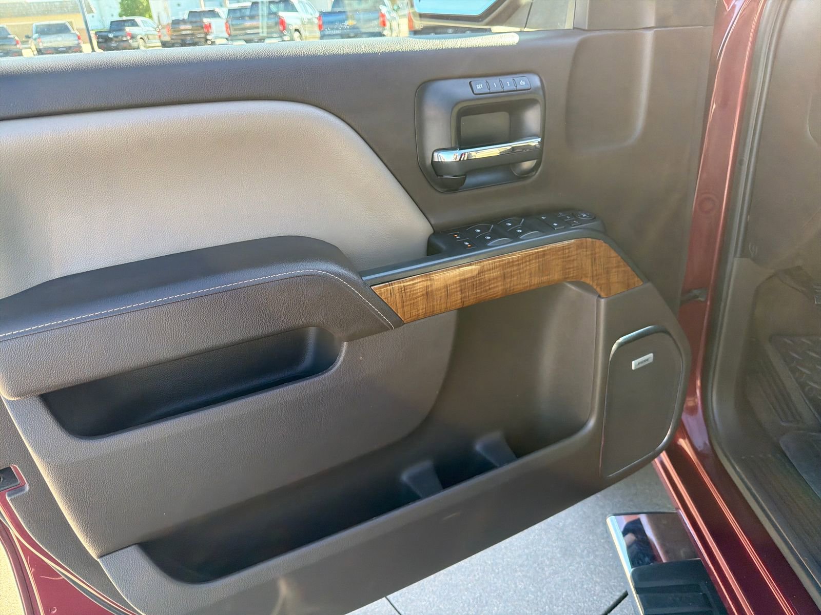 Used 2014 GMC Sierra 1500 SLT w/ SLT Crew Cab Value Package AWD/4WD image 15
