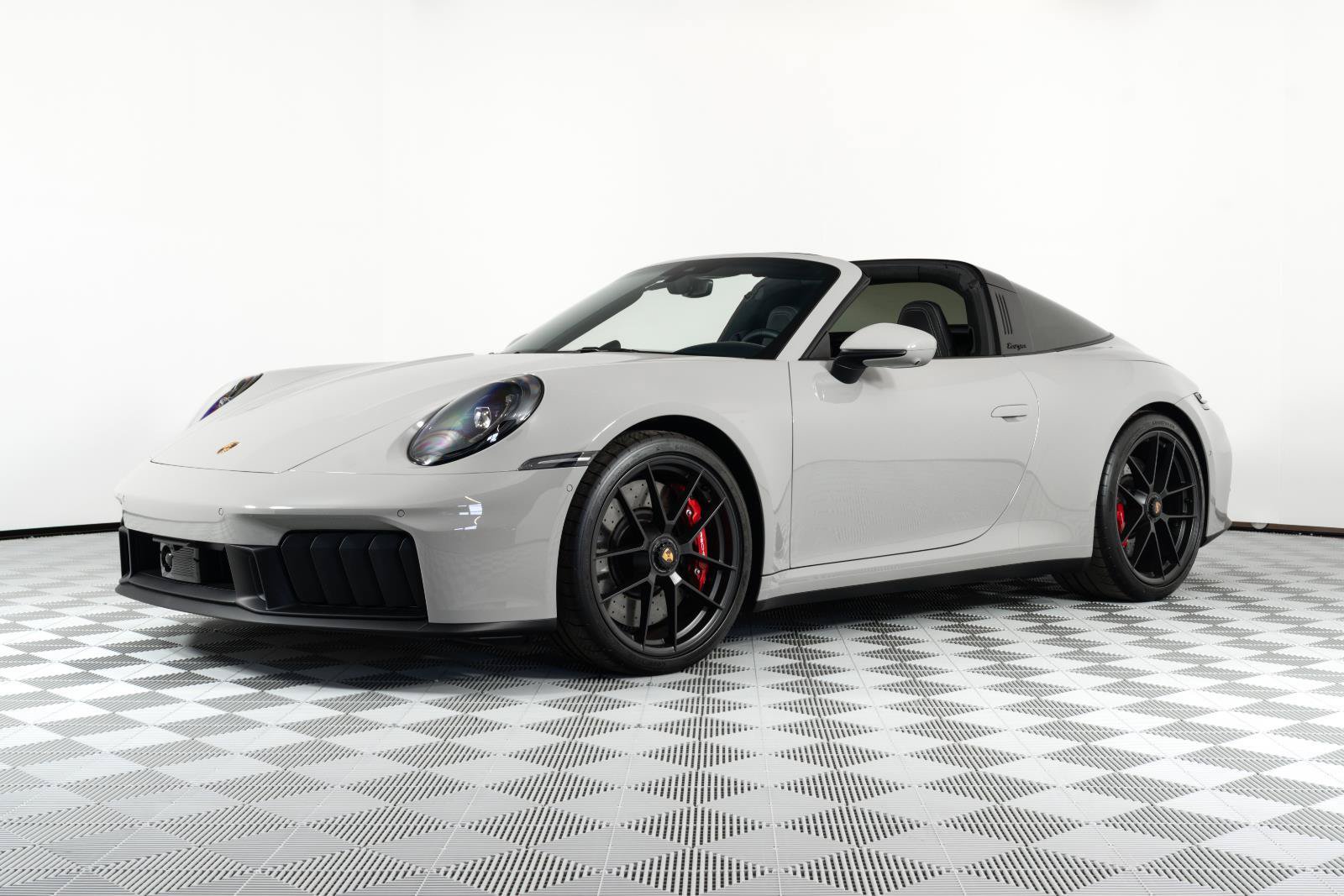 Used 2025 Porsche 911 Targa 4 GTS AWD/4WD image 7