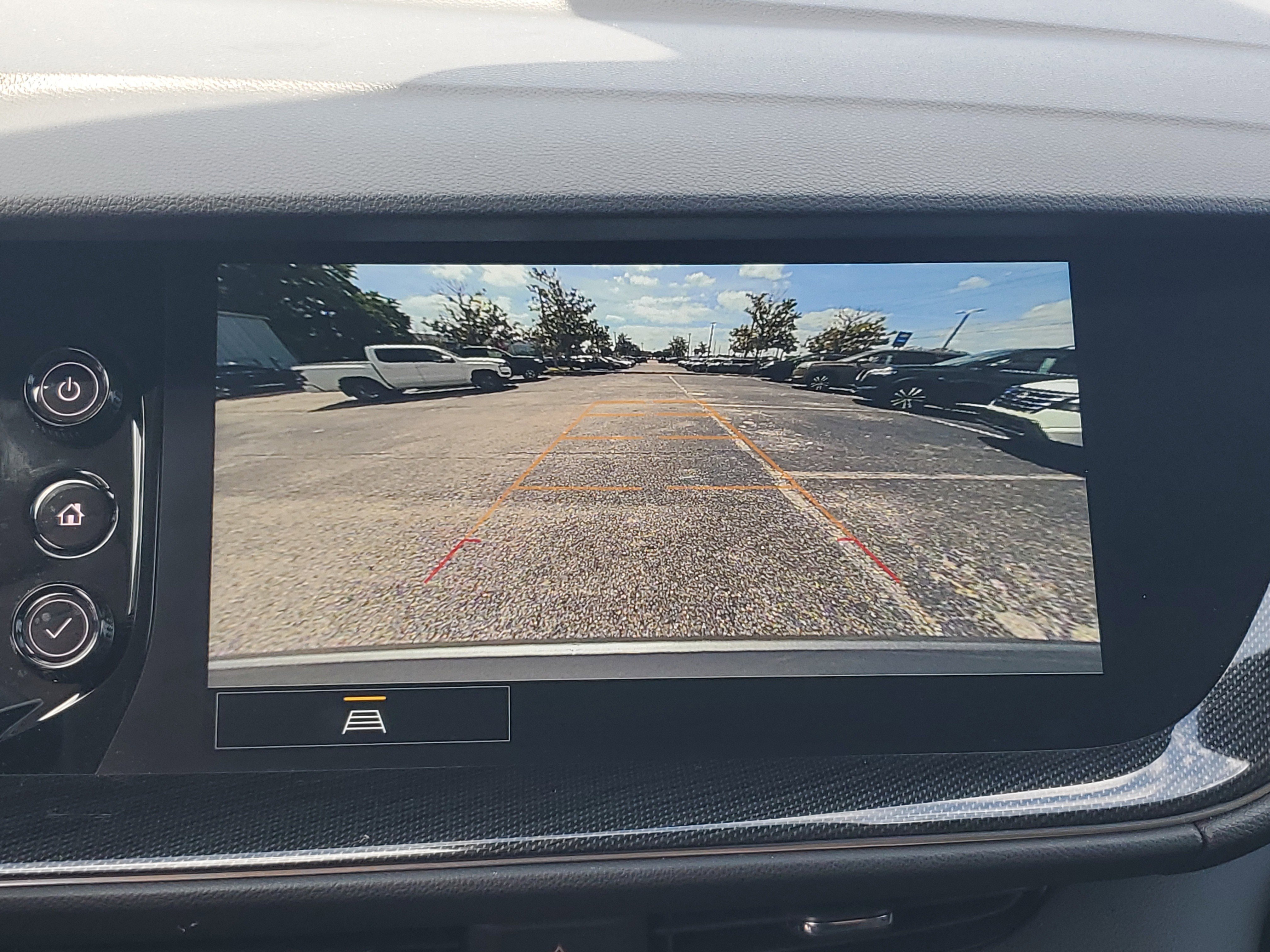 Used 2023 Buick Envision Essence FWD image 23