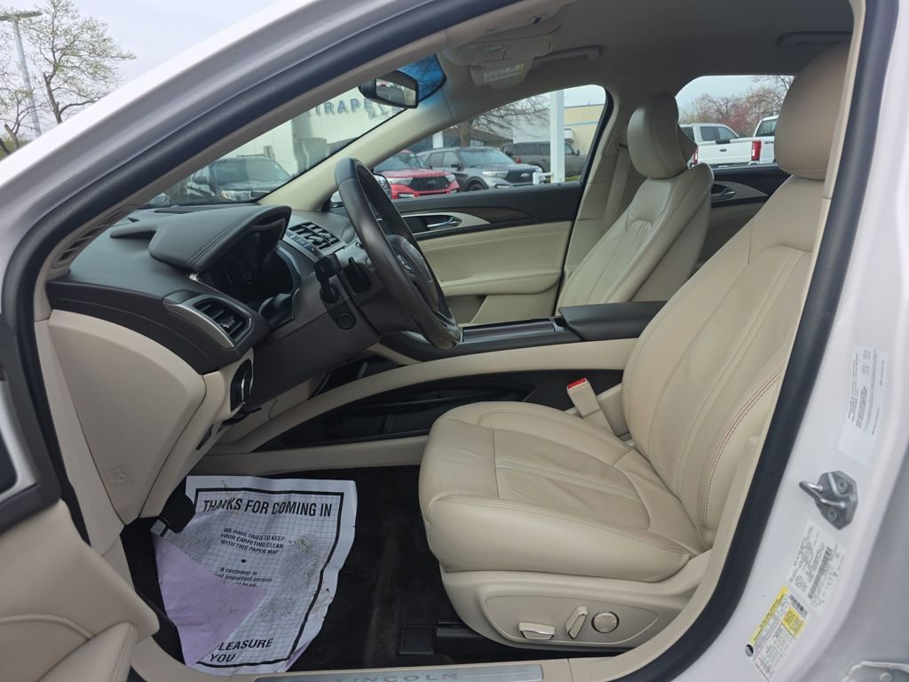 Used 2018 Lincoln MKZ Select image 15