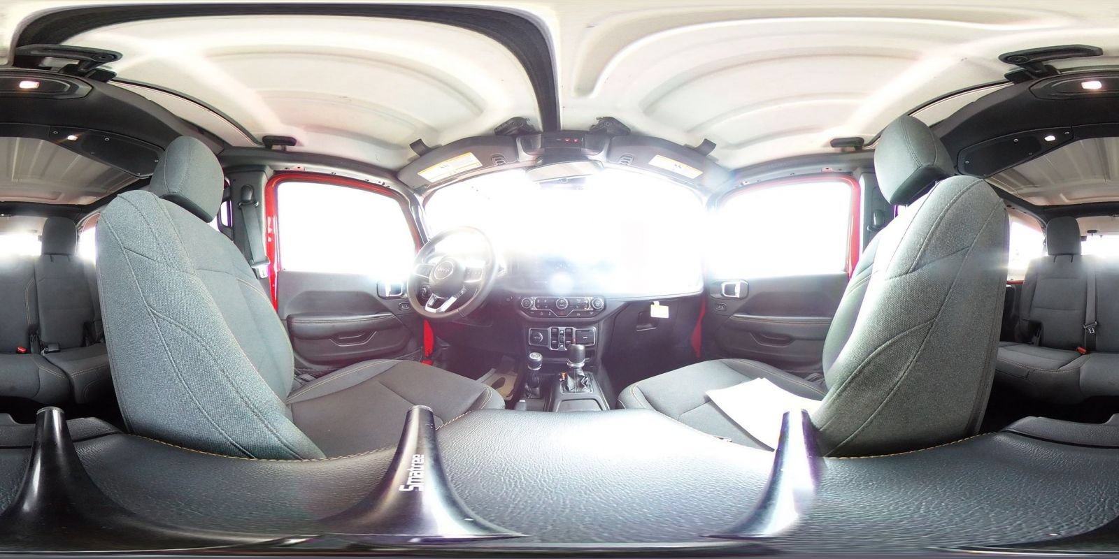 Used 2025 Jeep Wrangler Unlimited Sahara AWD/4WD image 36