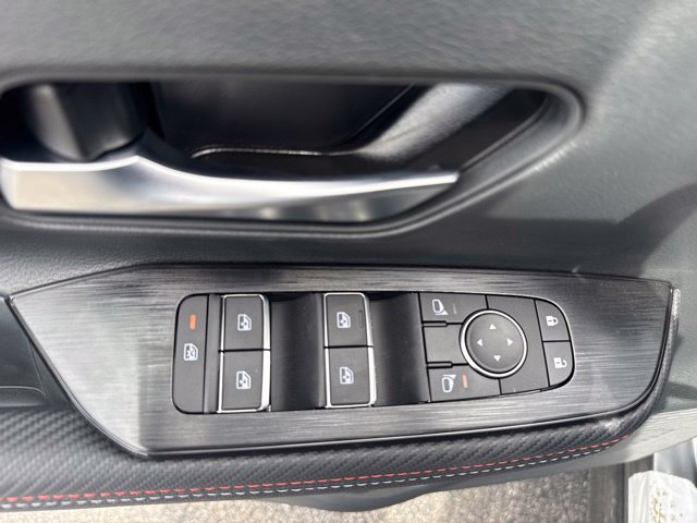 New 2026 Nissan Kicks SR w/ Cold Weather Package AWD/4WD image 8
