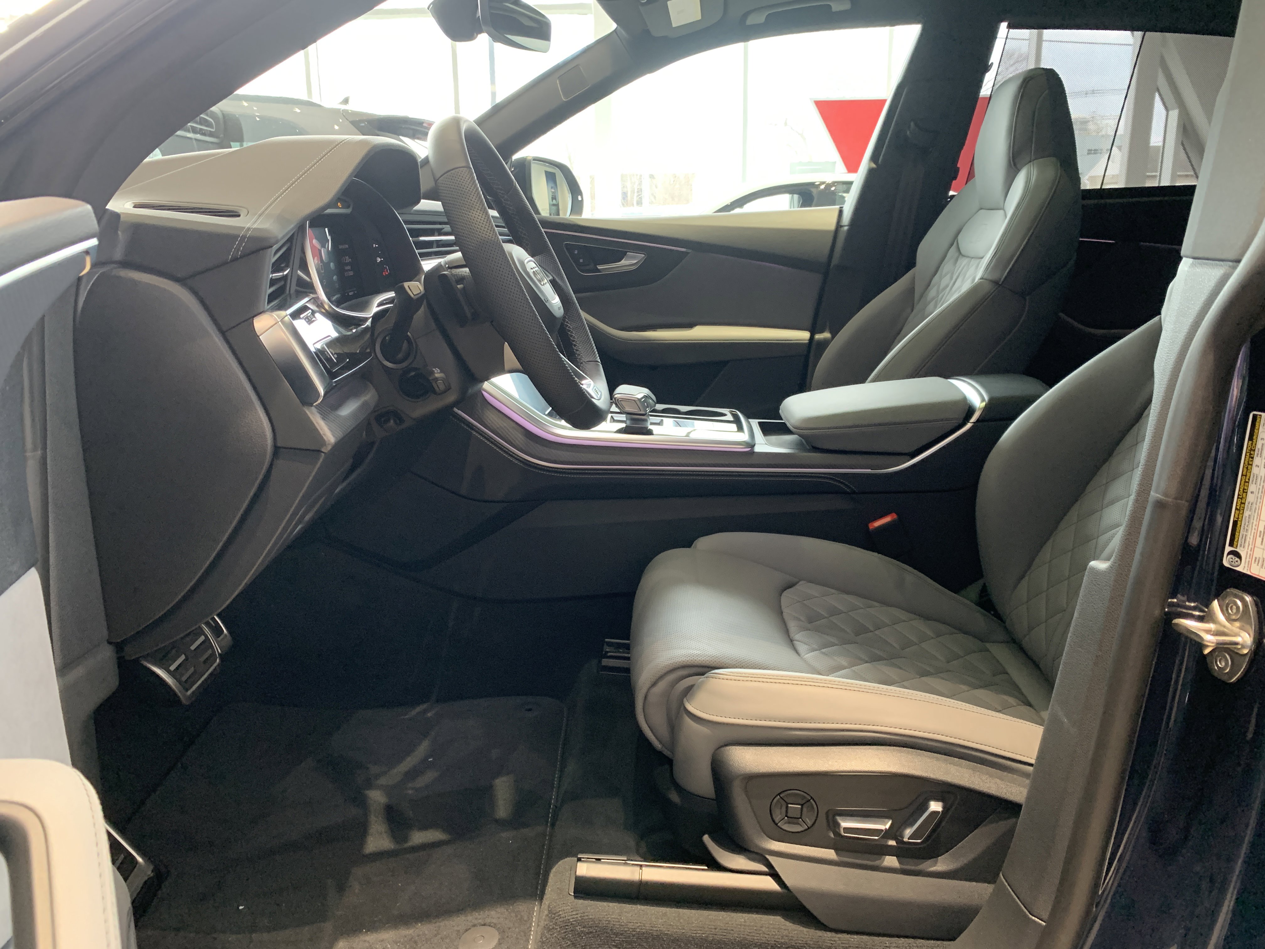 New 2026 Audi SQ8 Premium Plus image 4