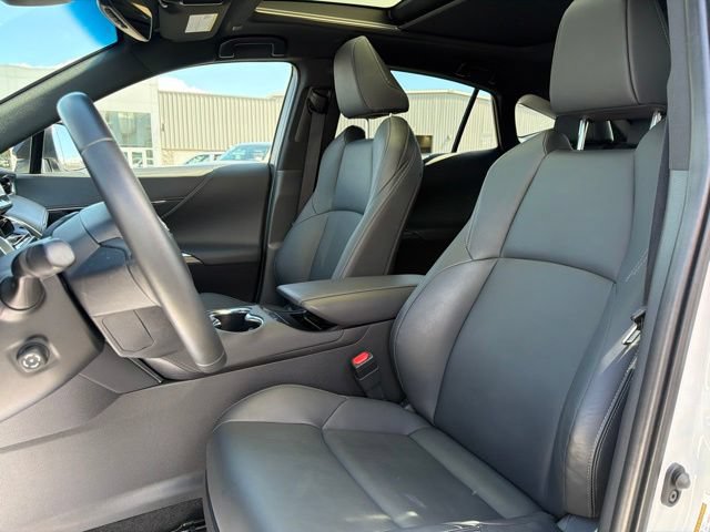Certified 2024 Toyota Venza Nightshade AWD/4WD image 16