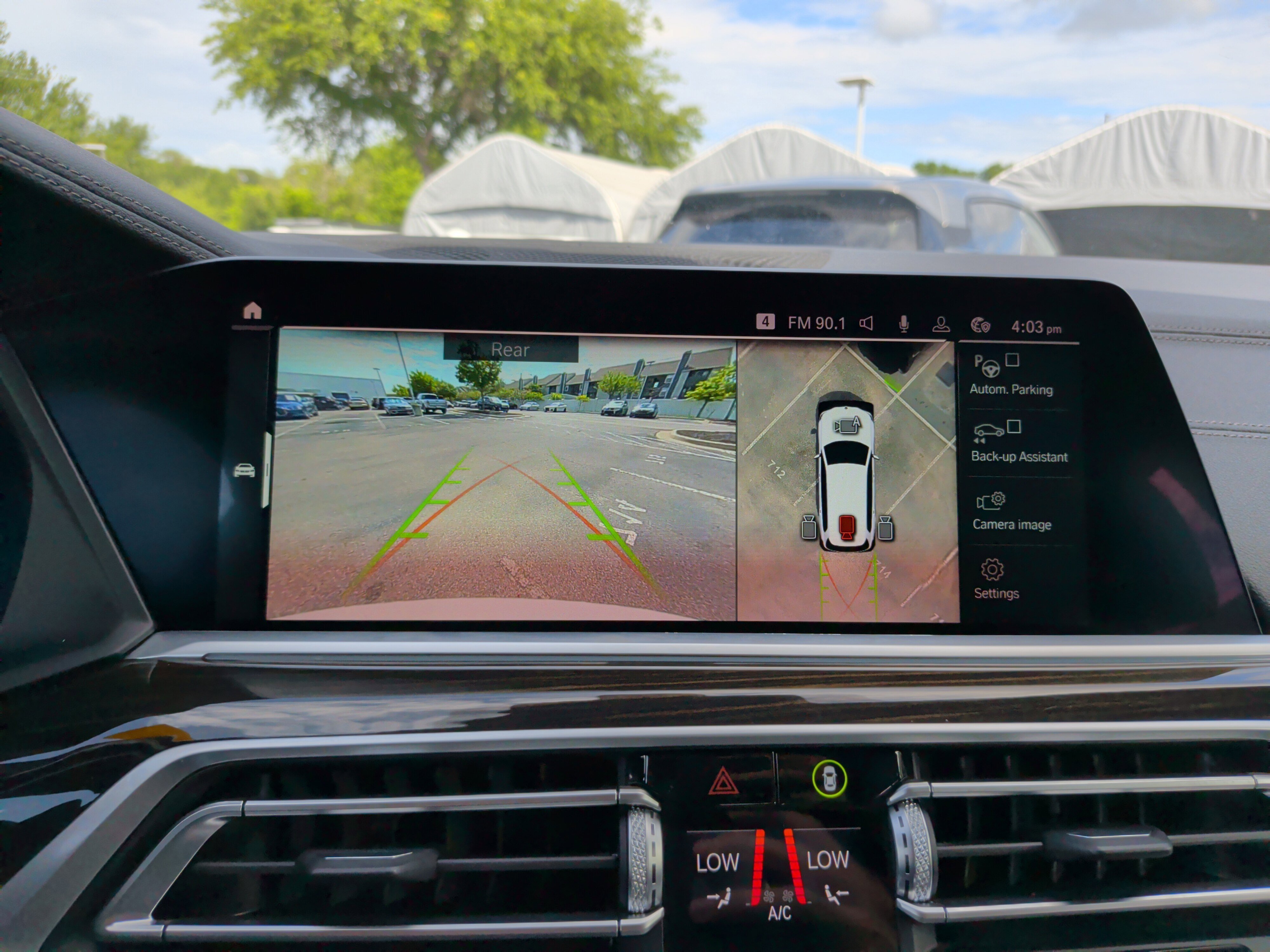 Used 2021 BMW X7 M50i w/ Dynamic Handling Package image 17