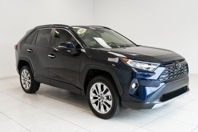 Used 2019 Toyota RAV4 Limited w/ Cold Weather Package image 7