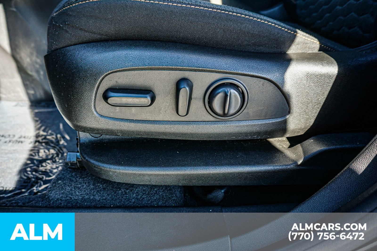 Used 2021 Chevrolet Equinox LT FWD image 35