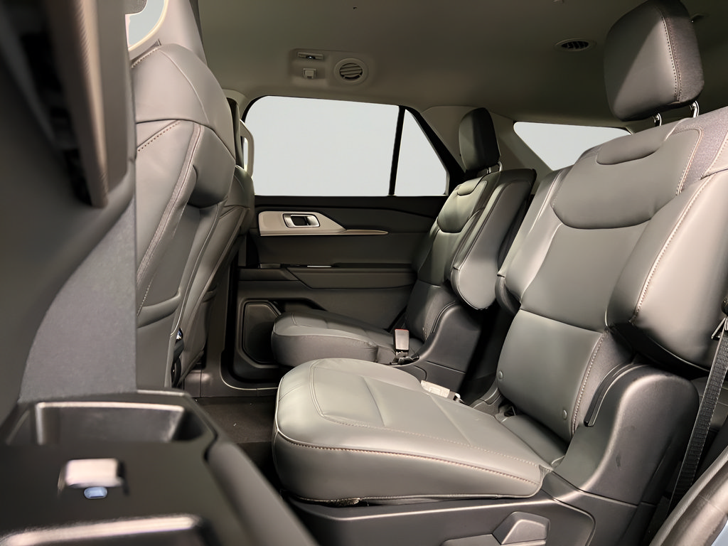 New 2026 Ford Explorer Active w/ Active Comfort Package AWD/4WD image 29