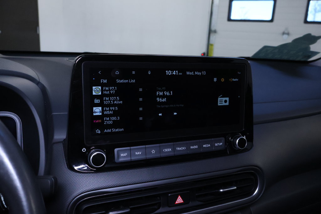 Used 2023 Hyundai Kona Limited AWD/4WD image 27