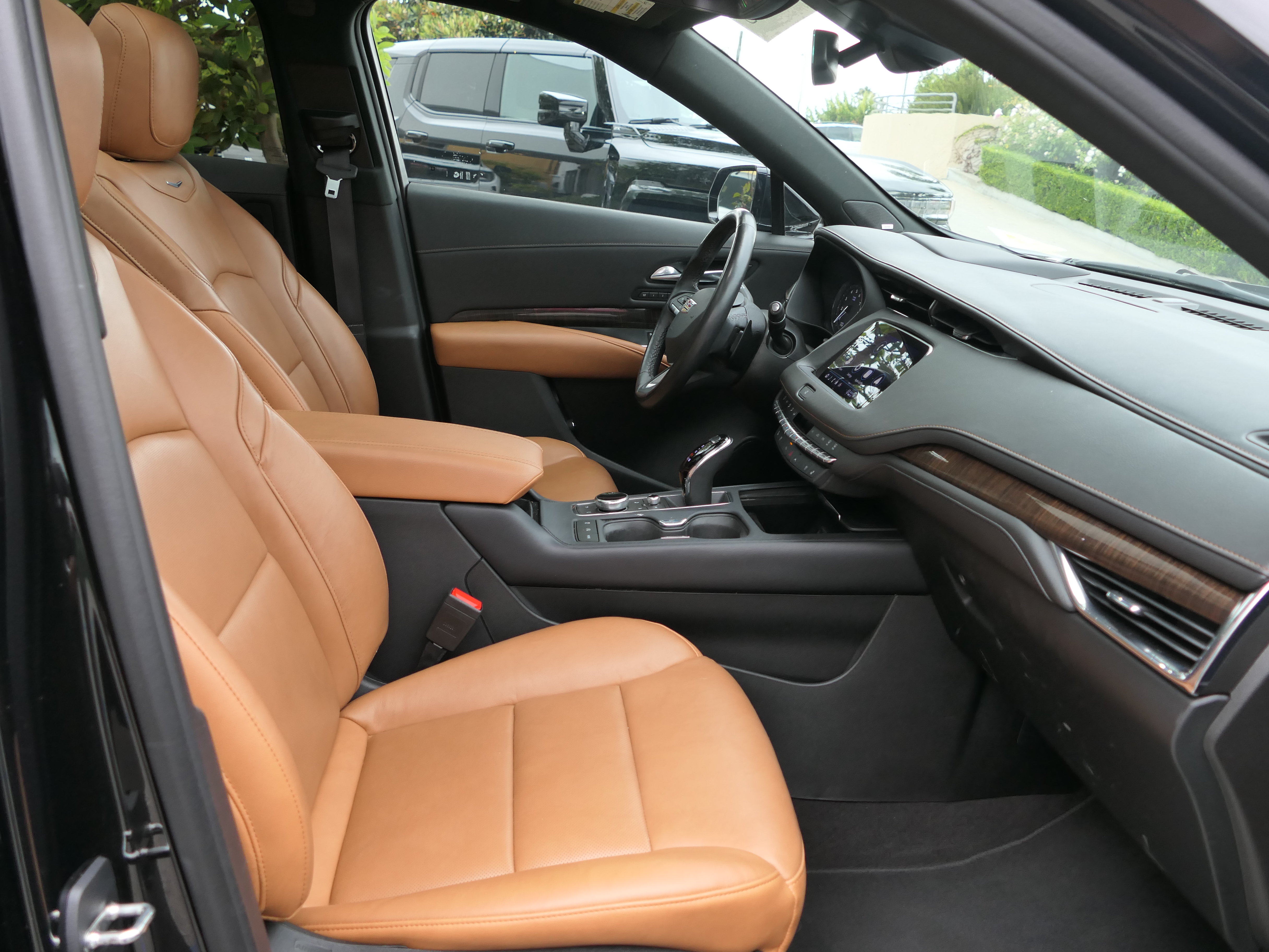 Certified 2023 Cadillac XT4 Premium Luxury w/ Technology Package FWD image 27