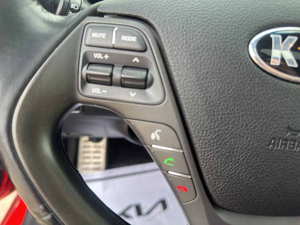 Used 2015 Kia Forte Koup SX w/ SX Premium Package image 16
