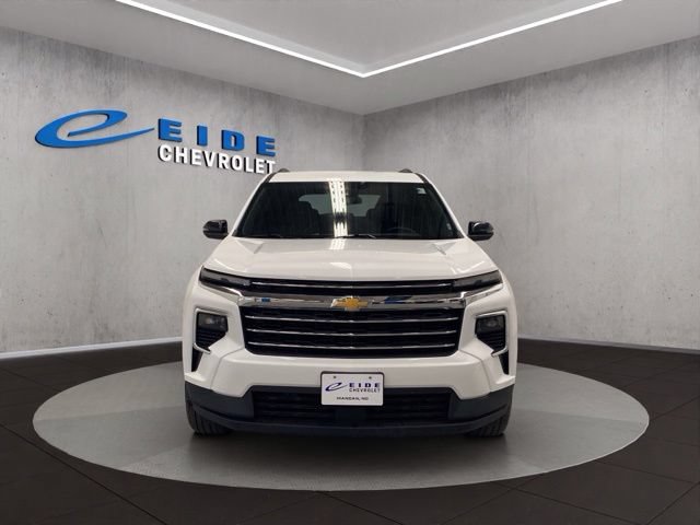 Used 2025 Chevrolet Traverse LT AWD/4WD image 9