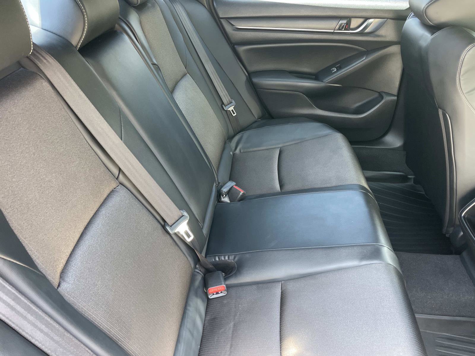 Used 2018 Honda Accord Sport image 18